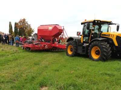 „Regionalverwaltung trifft Landwirtschaft“ – Feldtag in Lüttewitz krönt Veranstaltung zur Thematik Starkregen